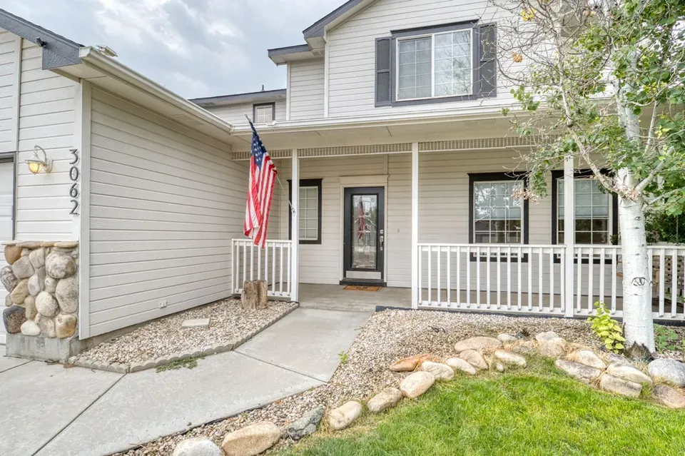 4 Bed 2 Bath Modern Contemporary Residence in Meridian, ID - 2