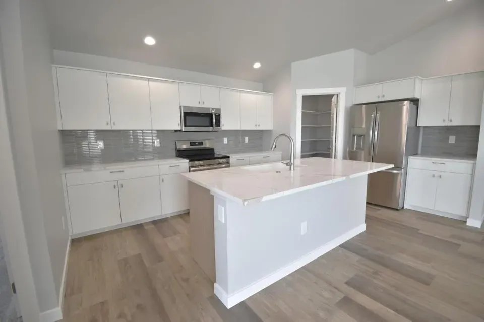4 Bed 2 Bath Modern Contemporary Residence in Meridian, ID - 3