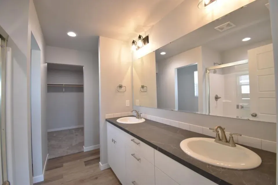 4 Bed 2 Bath Modern Contemporary Residence in Meridian, ID - 4