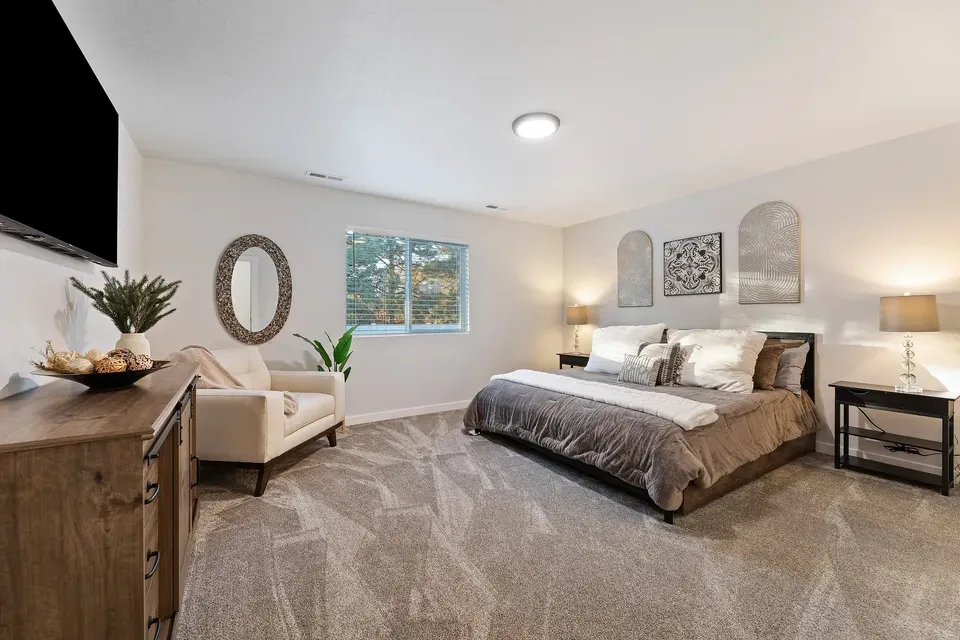 4 Bed 2 Bath Modern Contemporary Residence in Meridian, ID - 3