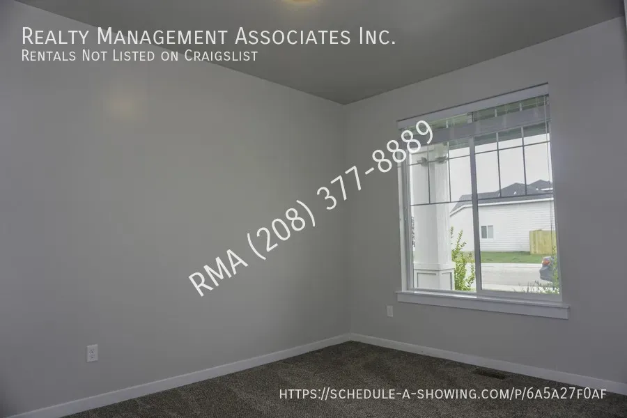 4 Bed 2 Bath Modern Contemporary Residence in Meridian, ID - 3