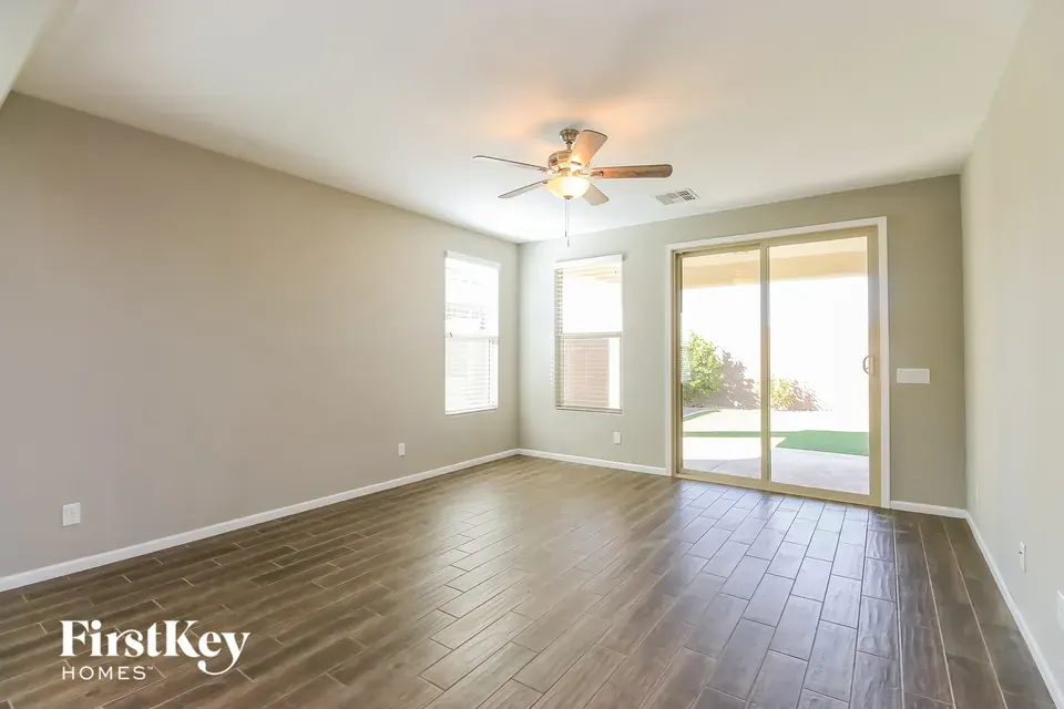 4 Bed 2 Bath Modern Contemporary Residence in Mesa, AZ - 2