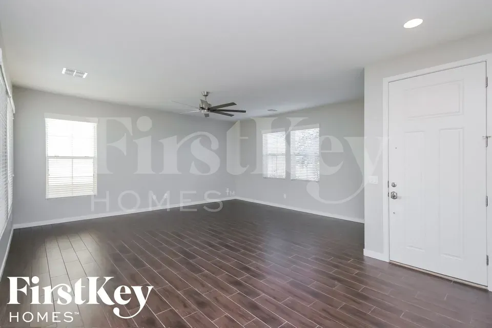 4 Bed 2 Bath Modern Contemporary Residence in Mesa, AZ - 2
