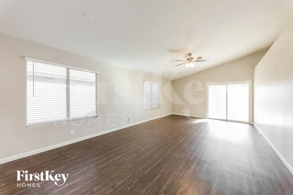 4 Bed 2 Bath Modern Contemporary Residence in Mesa, AZ - 2