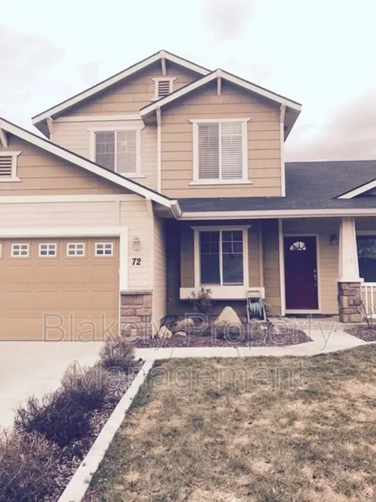 4 Bed 2 Bath Modern Contemporary Residence in Nampa, ID - 1
