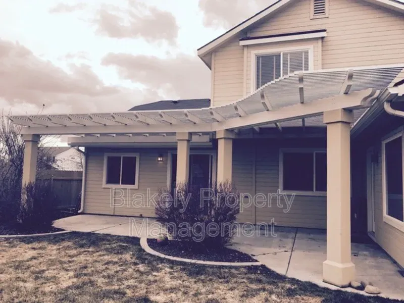 4 Bed 2 Bath Modern Contemporary Residence in Nampa, ID - 3