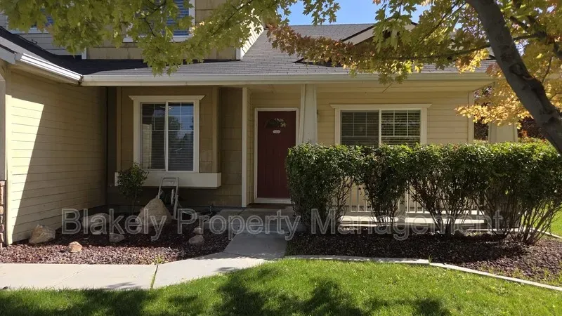 4 Bed 2 Bath Modern Contemporary Residence in Nampa, ID - 5