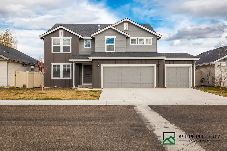 4 Bed 2 Bath Modern Contemporary Residence in Nampa, ID - 2