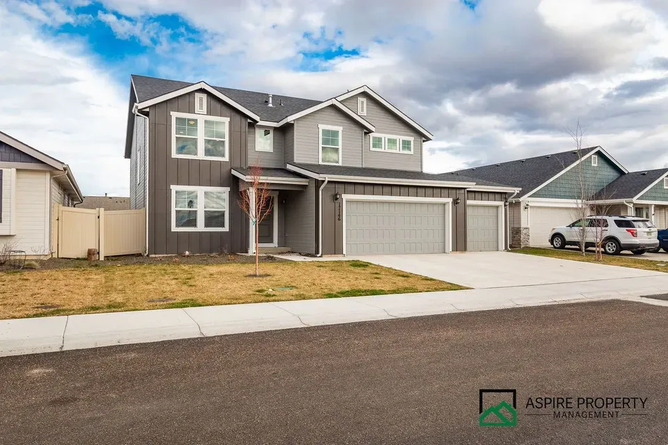 4 Bed 2 Bath Modern Contemporary Residence in Nampa, ID - 3