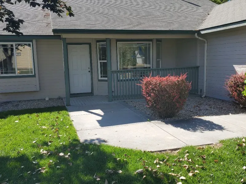 4 Bed 2 Bath Modern Contemporary Residence in Nampa, ID - 3