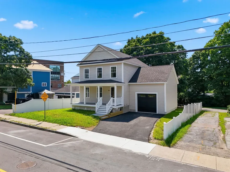 4 Bed 2 Bath Modern Contemporary Residence in Nashua, NH - 3