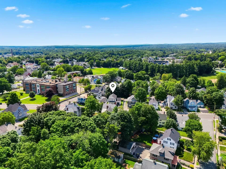 4 Bed 2 Bath Modern Contemporary Residence in Nashua, NH - 4
