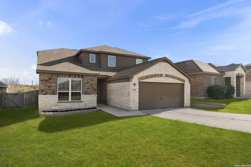 4 Bed 2 Bath Modern Contemporary Residence in New Braunfels, TX - 2