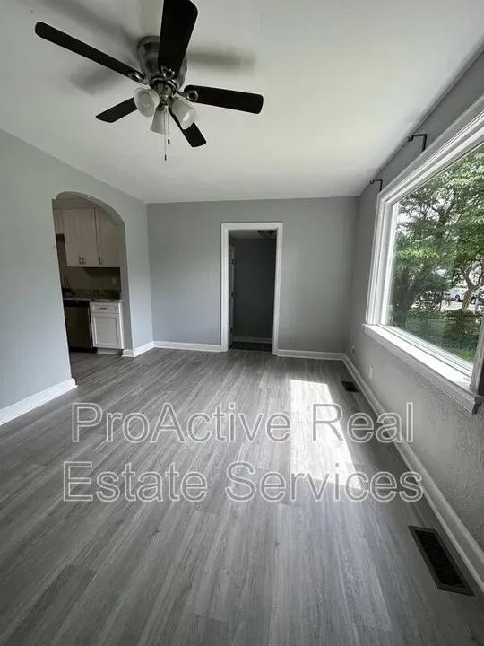 4 Bed 2 Bath Modern Contemporary Residence in Norfolk, VA - 2