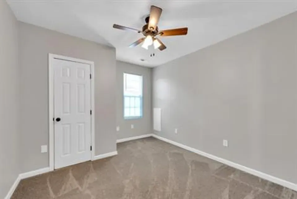 4 Bed 2 Bath Modern Contemporary Residence in Norfolk, VA - 3