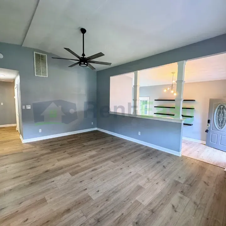 4 Bed 2 Bath Modern Contemporary Residence in Norfolk, VA - 5