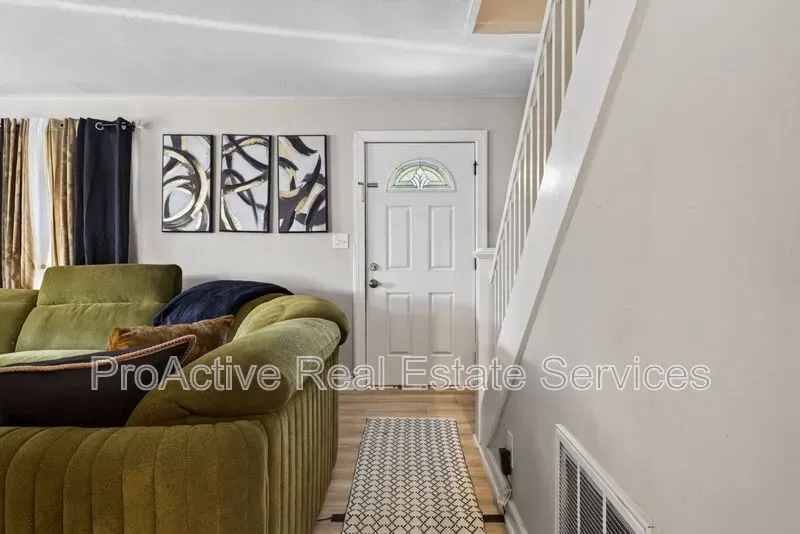 4 Bed 2 Bath Modern Contemporary Residence in Norfolk, VA - 5