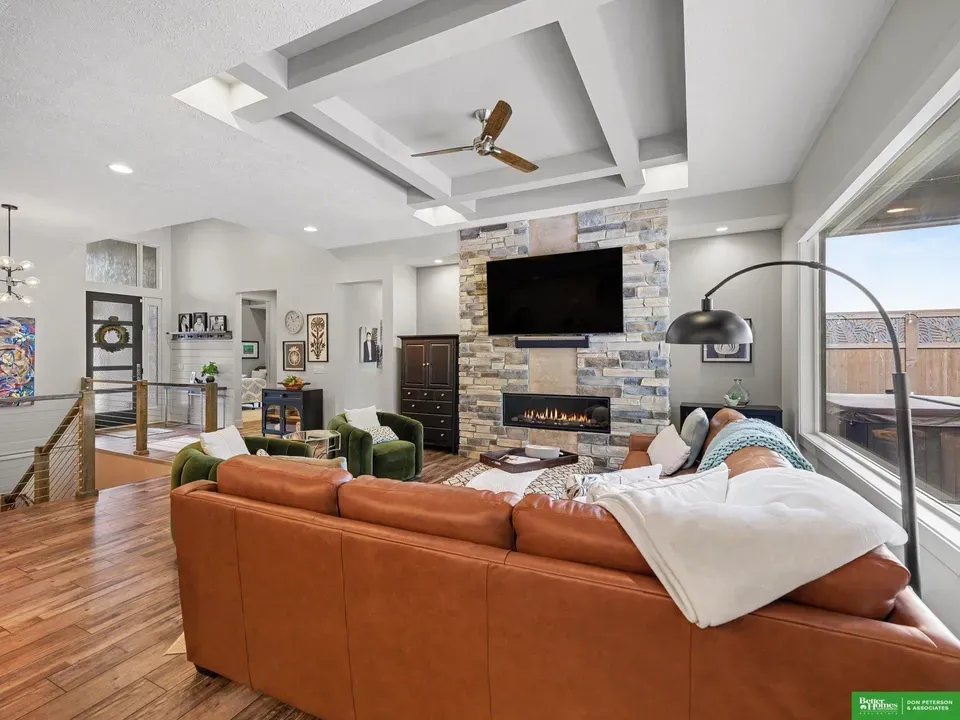 4 Bed 2 Bath Modern Contemporary Residence in Omaha, NE - 4