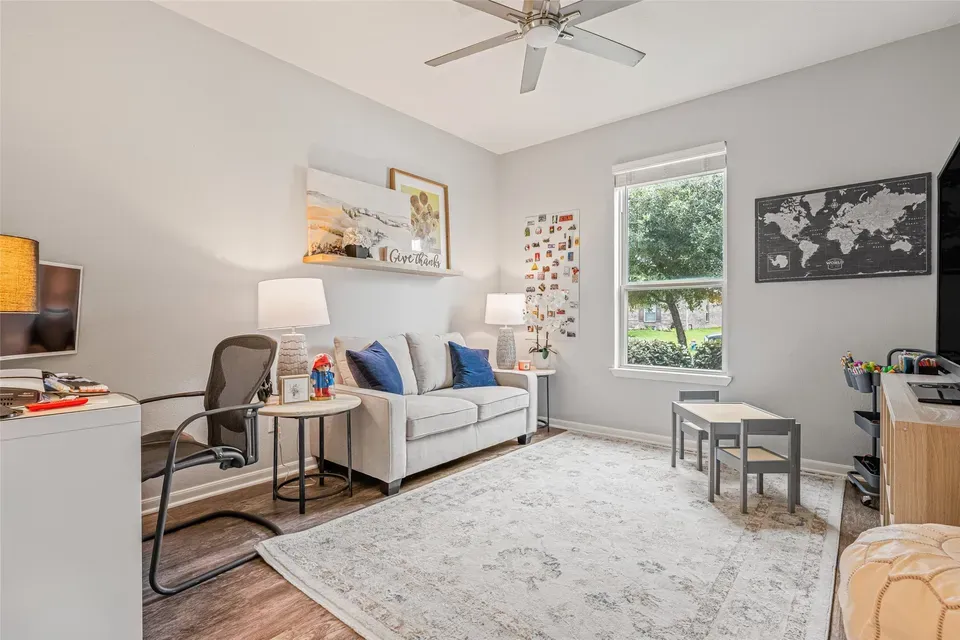 4 Bed 2 Bath Modern Contemporary Residence in Pearland, TX - 5