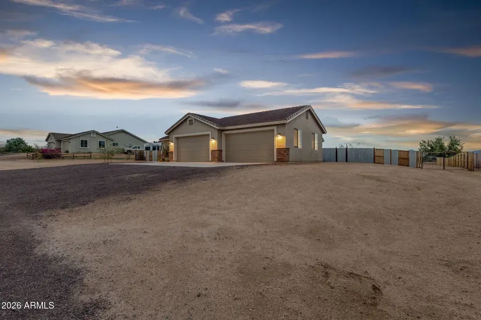 4 Bed 2 Bath Modern Contemporary Residence in Scottsdale, AZ - 3