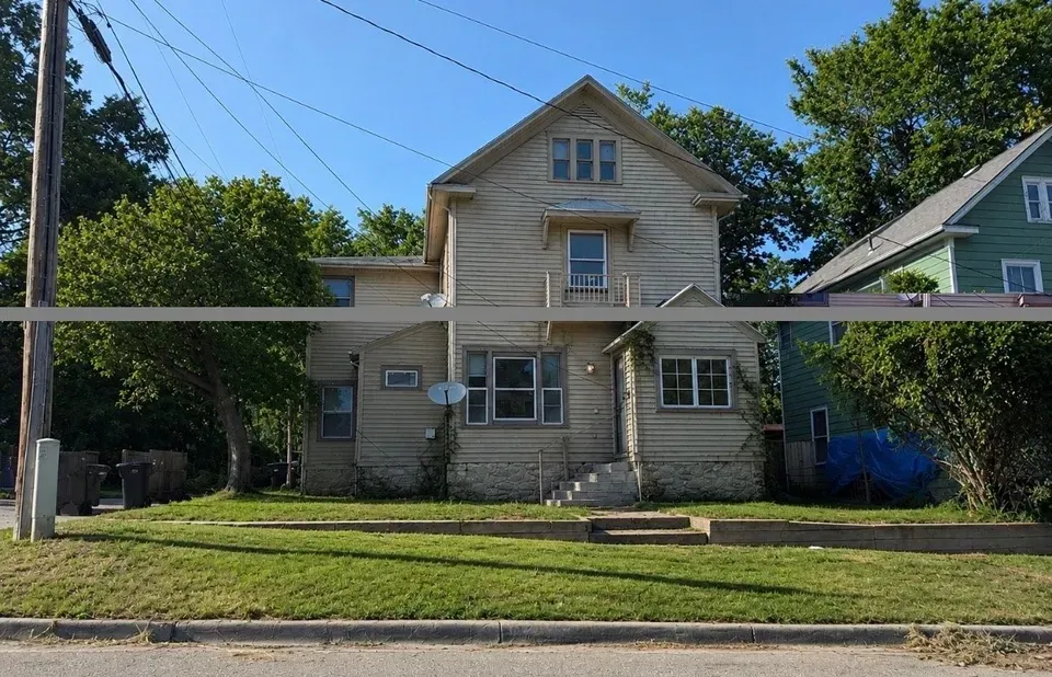 4 Bed 2 Bath Modern Contemporary Residence in Topeka, KS - 1