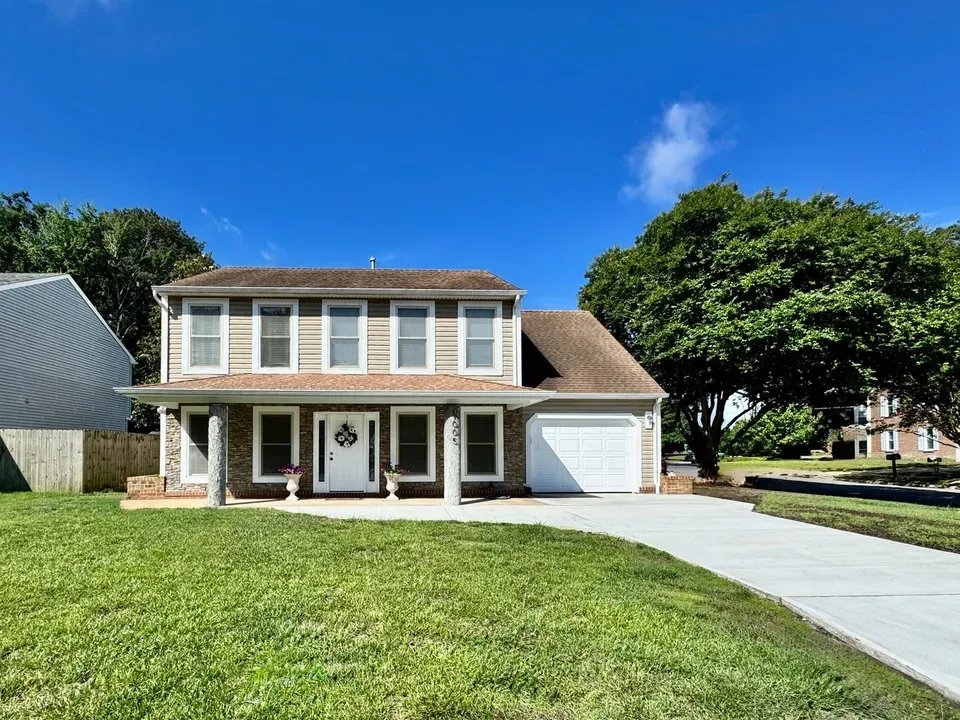 4 Bed 2 Bath Modern Contemporary Residence in Virginia Beach, VA