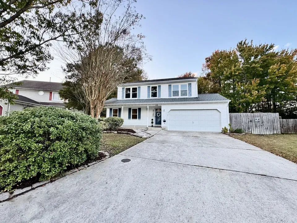 4 Bed 2 Bath Modern Contemporary Residence in Virginia Beach, VA