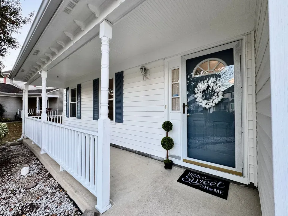4 Bed 2 Bath Modern Contemporary Residence in Virginia Beach, VA - 4