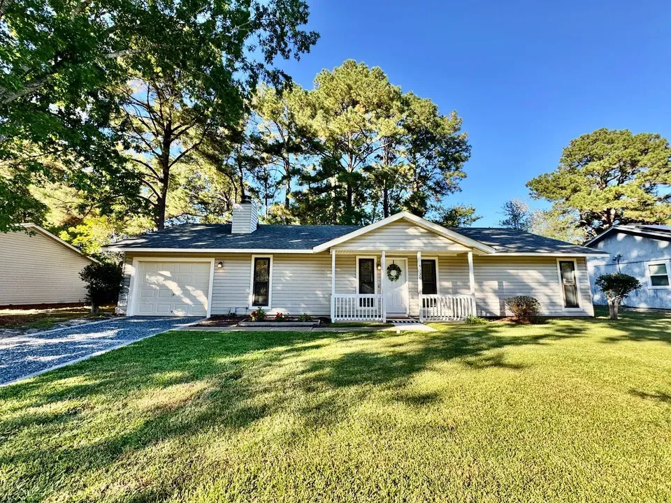 4 Bed 2 Bath Modern Contemporary Residence in Virginia Beach, VA