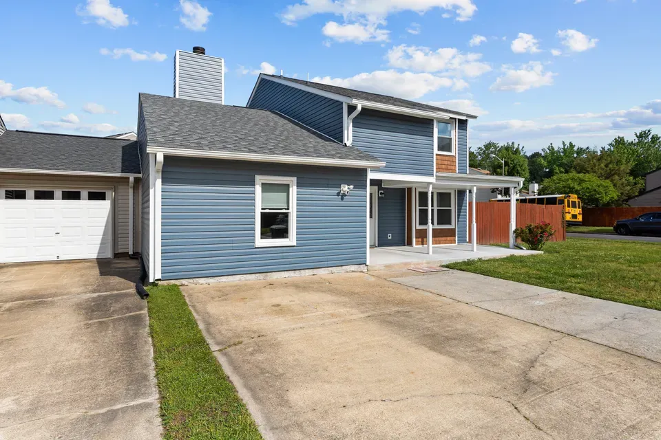 4 Bed 2 Bath Modern Contemporary Residence in Virginia Beach, VA - 2