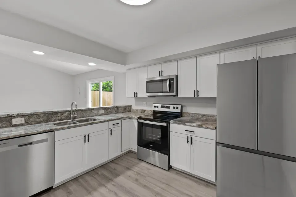 4 Bed 2 Bath Modern Contemporary Residence in Virginia Beach, VA - 4