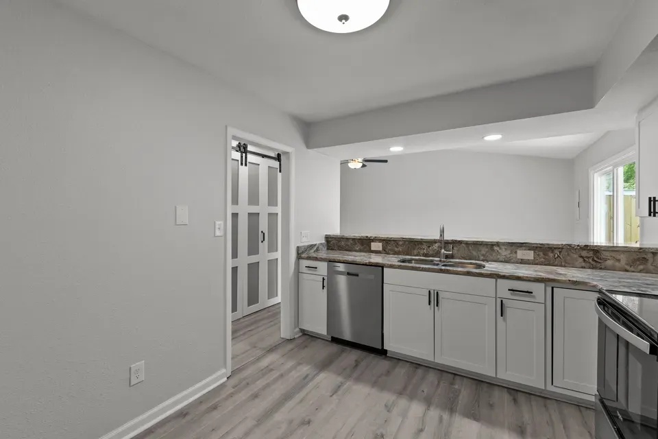 4 Bed 2 Bath Modern Contemporary Residence in Virginia Beach, VA - 5