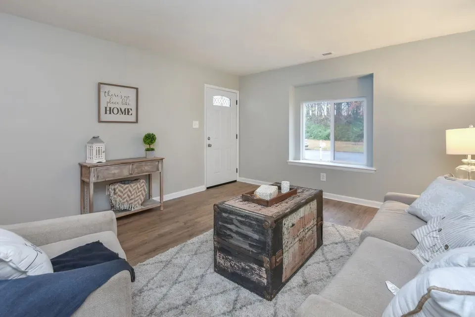 4 Bed 2 Bath Modern Contemporary Residence in Virginia Beach, VA - 5