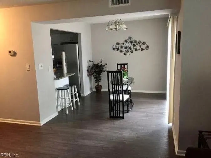 4 Bed 2 Bath Modern Contemporary Residence in Virginia Beach, VA