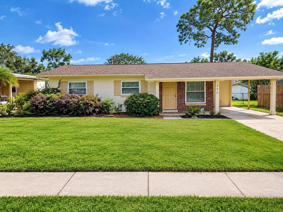 4 Bed 2 Bath Modern Farmhouse in Orlando, FL