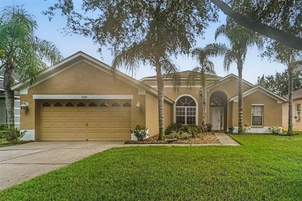4 Bed 2 Bath Modern Farmhouse in Tampa, FL