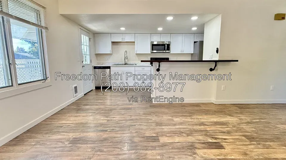 4 Bed 2 Bath Multi-Unit Residential Property in Coeur d Alene, ID - 3