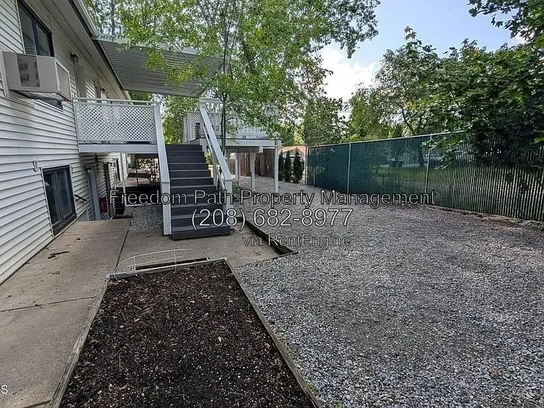 4 Bed 2 Bath Multi-Unit Residential Property in Coeur d Alene, ID - 2