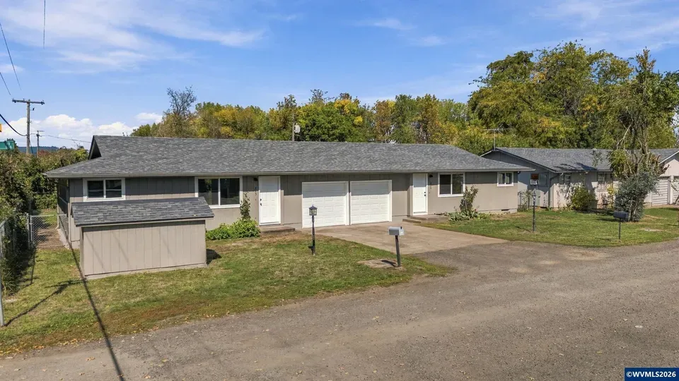 4 Bed 2 Bath Multi-Unit Residential Property in Corvallis, OR - 3