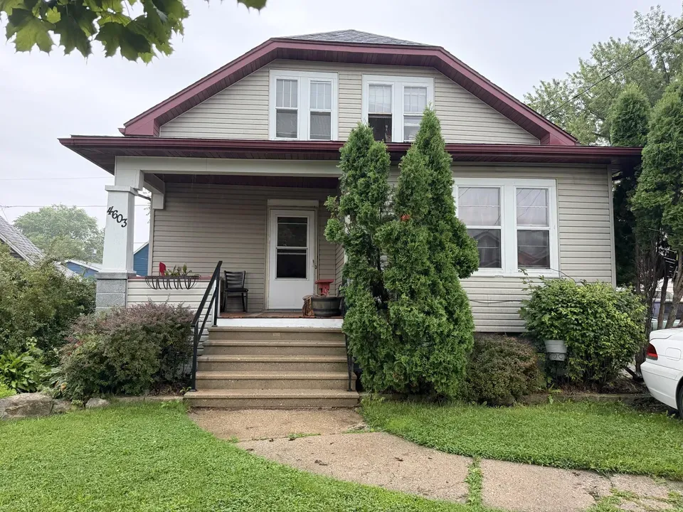 4 Bed 2 Bath Multi-Unit Residential Property in Kenosha, WI - 1