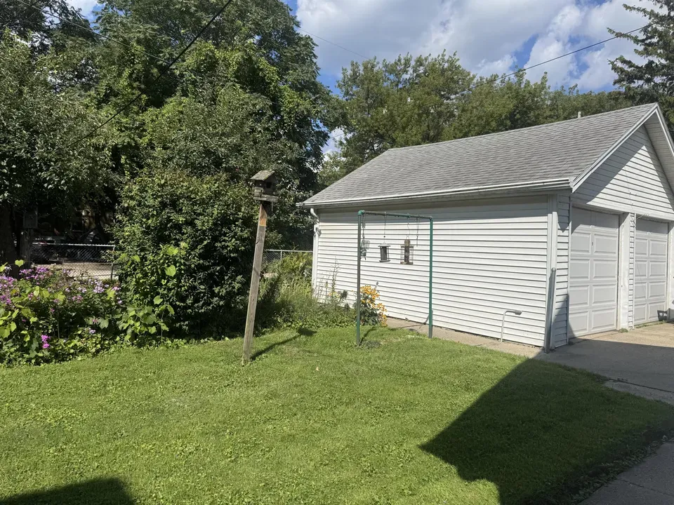 4 Bed 2 Bath Multi-Unit Residential Property in Kenosha, WI - 3