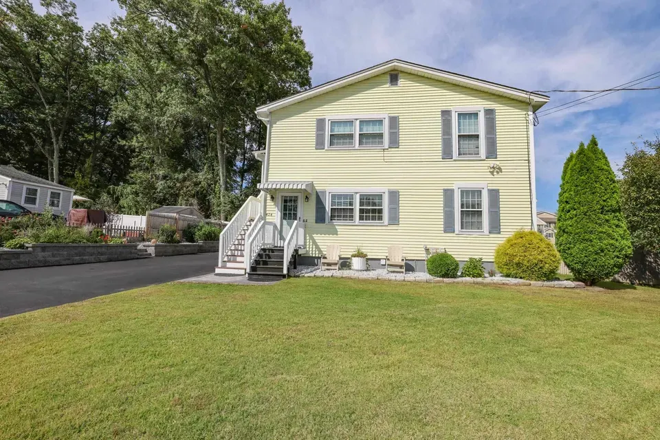 4 Bed 2 Bath Multi-Unit Residential Property in Manchester, NH - 4