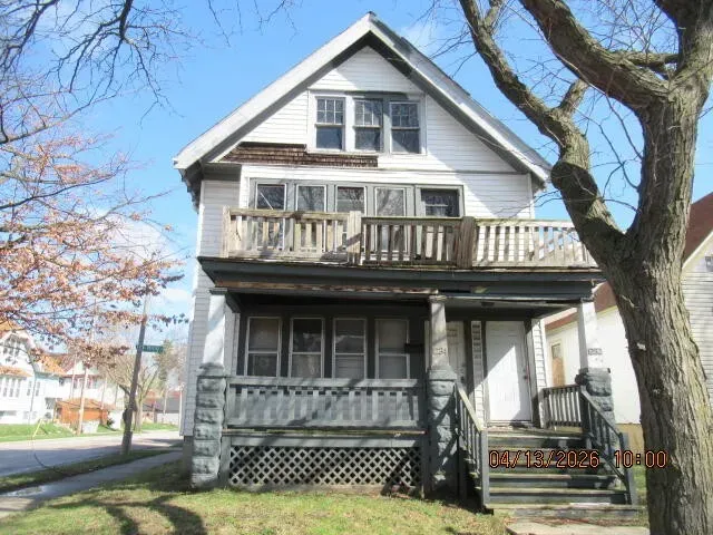 4 Bed 2 Bath Multi-Unit Residential Property in Milwaukee, WI - 1