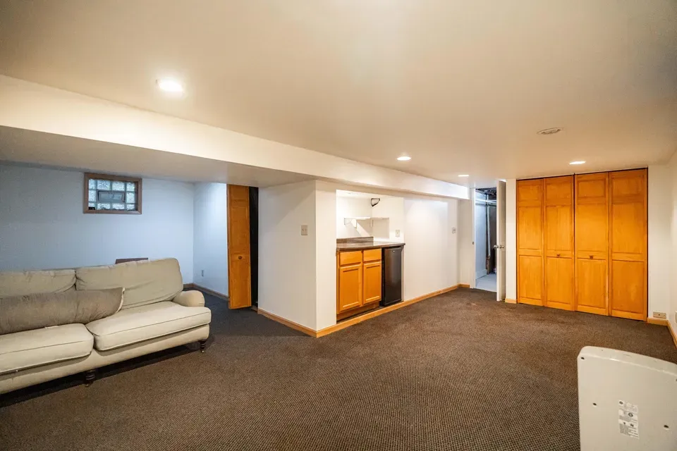 4 Bed 2 Bath Multi-Unit Residential Property in Milwaukee, WI - 5