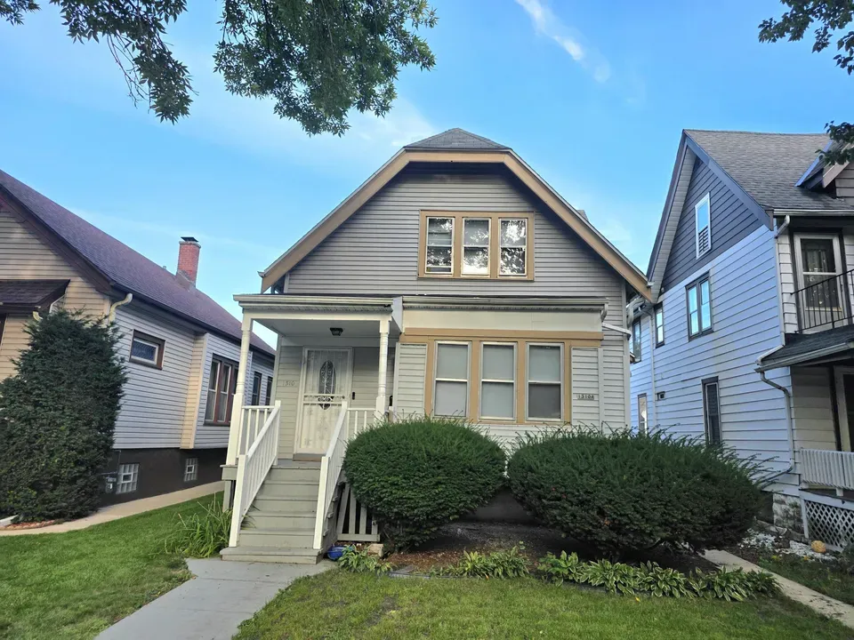 4 Bed 2 Bath Multi-Unit Residential Property in Milwaukee, WI - 2