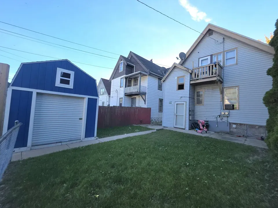 4 Bed 2 Bath Multi-Unit Residential Property in Milwaukee, WI - 5