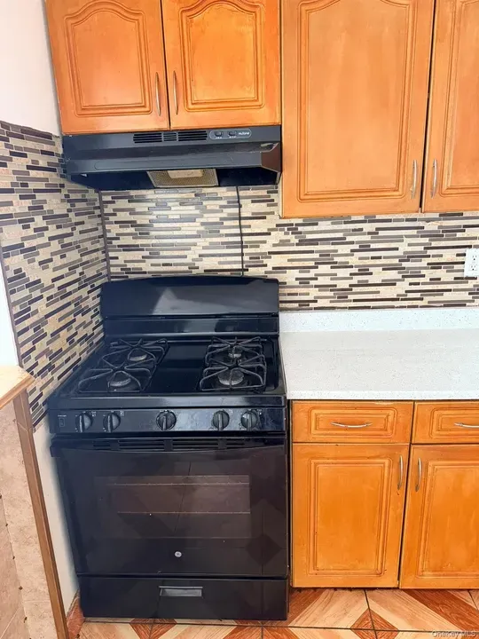 4 Bed 2 Bath Multi-Unit Residential Property in Queens, NY - 5
