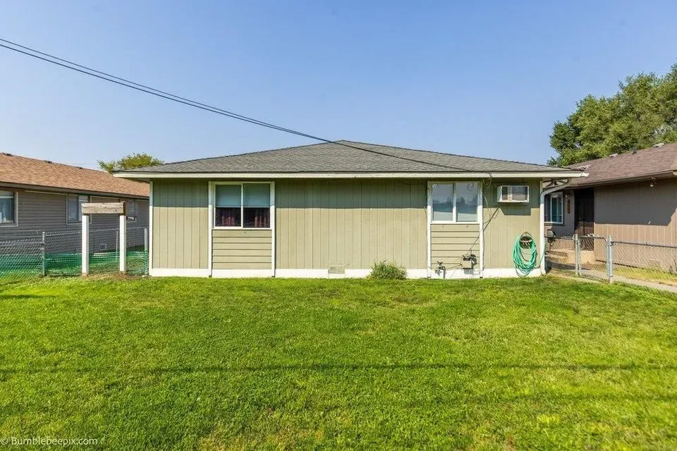 4 Bed 2 Bath Multi-Unit Residential Property in Spokane, WA - 2