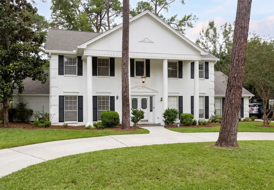 4 Bed 2 Bath Traditional Craftsman in Houston, TX