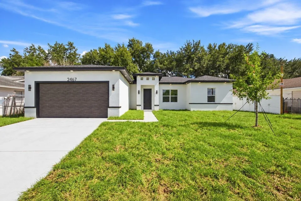 4 Bed 2 Bath Traditional Craftsman in Orlando, FL